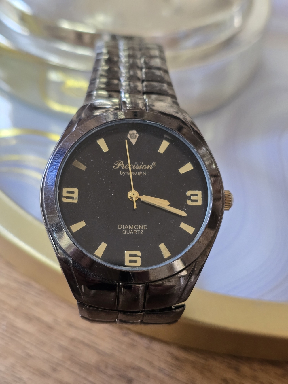 Men's Gruen Black and Gold Quartz Watch Working Cond